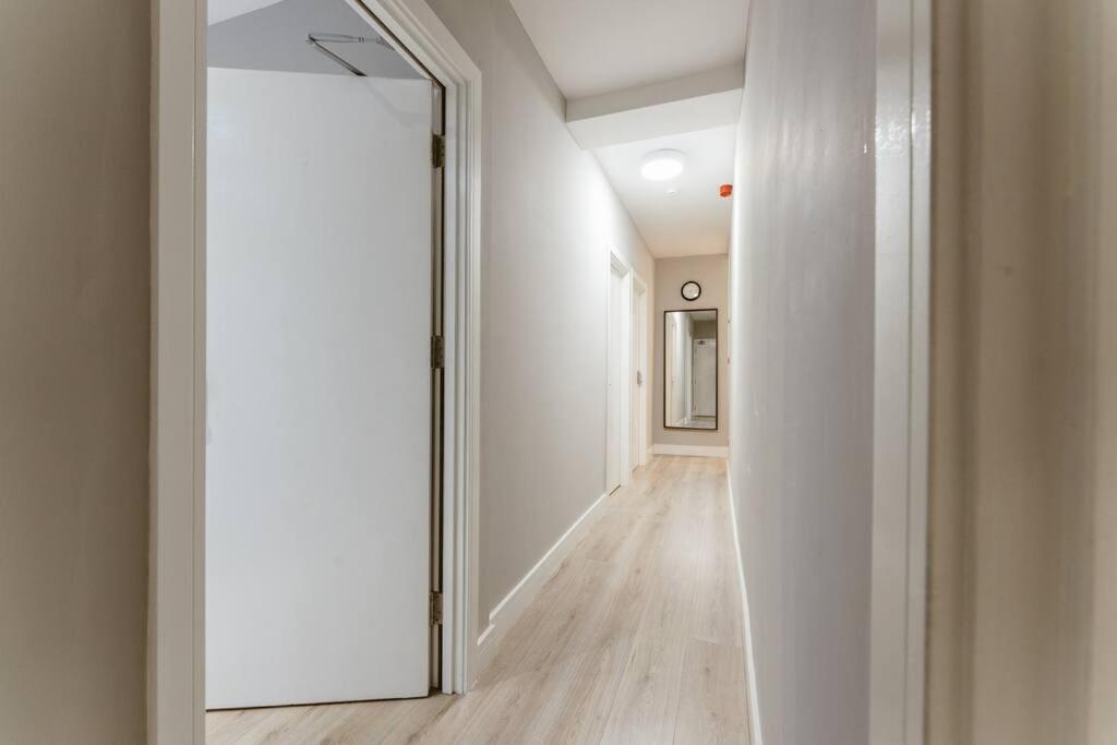 Charming Central London Kitchenette - Your Ideal Stay In The Heart Of The City エクステリア 写真
